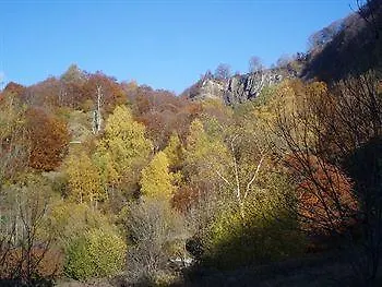 Au Chalet Fleuri Hotel 2*