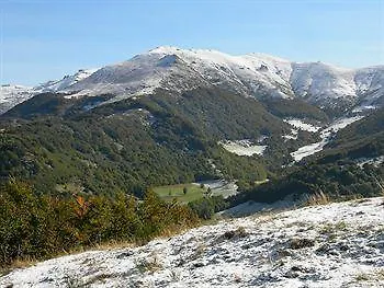 Au Chalet Fleuri Saint-Jacques-des-Blats